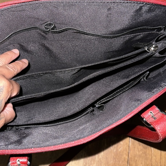 El Portal Red Leather Bag - Picture 10 of 13